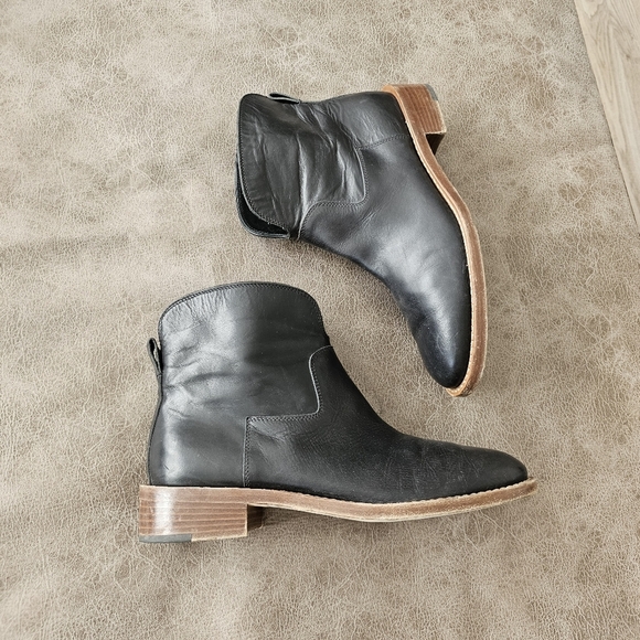 VIA SPIGA Baxter Leather Ankle Boots - Picture 2 of 10